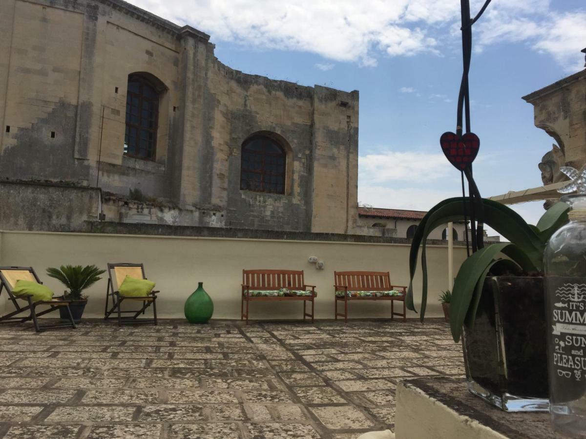Historic Terrace Apartment เลชเช ภายนอก รูปภาพ